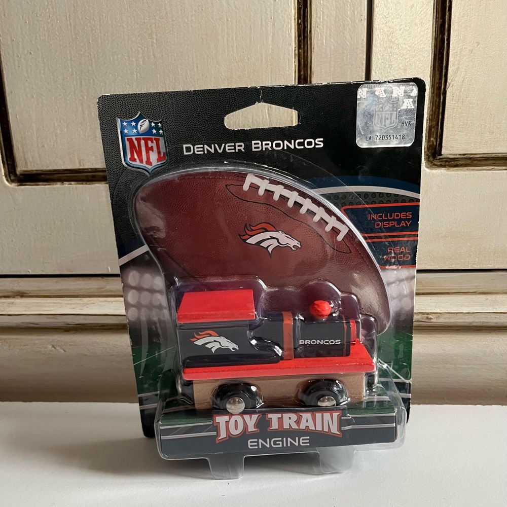 New NFL Denver Broncos Real Wood Toy Train w/ Football display stand
